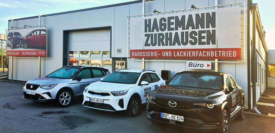 Leihwagen vor der Halle von Hagemann Zurhausen