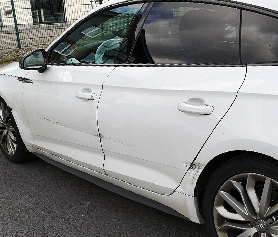 Unfallschaden Audi Fahrerseite
